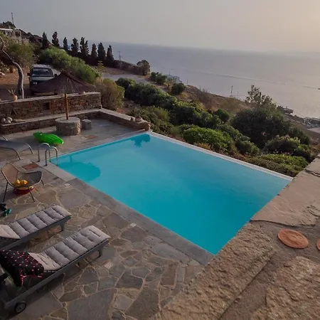 Kea Boho Luxury With Pool & Stunning Views فيلة Melissaki