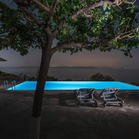 Kea Boho Luxury With Pool & Stunning Views *